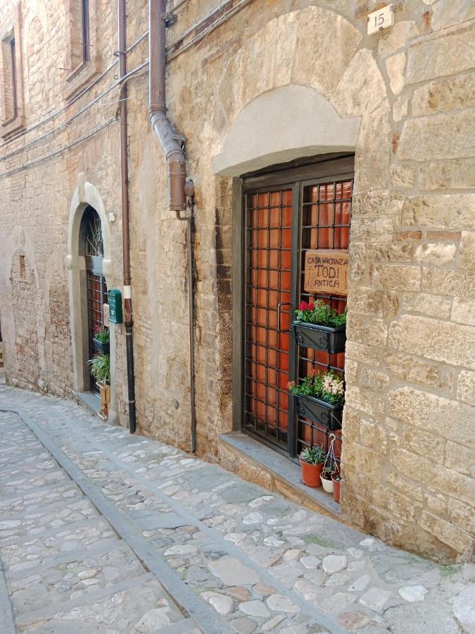 Casa Vacanza Todi Antica Ngoại thất bức ảnh